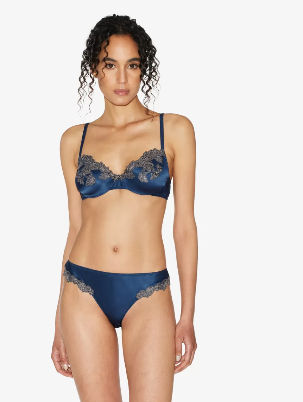 Outlet Reggiseno Con Ferretto In Seta Blu Con Ricamo A Frastaglio Con ferretto